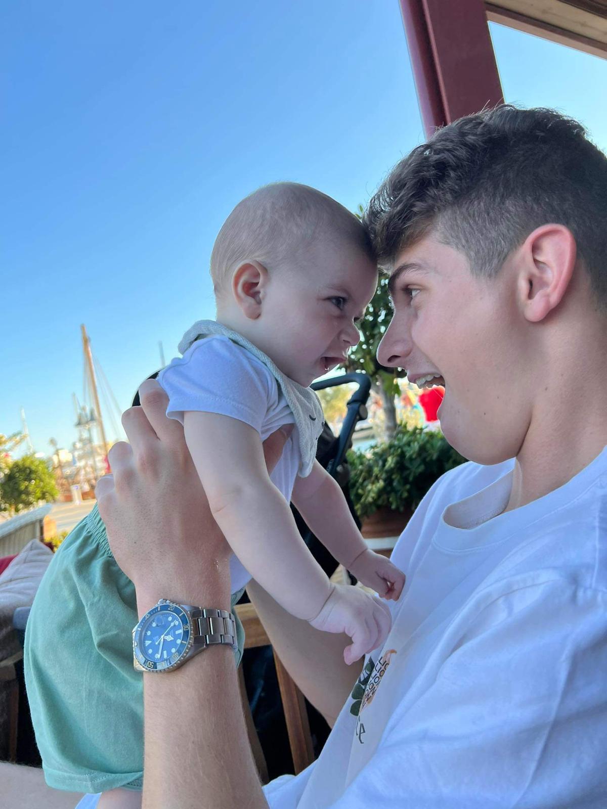 Chris and Niarcos Staring